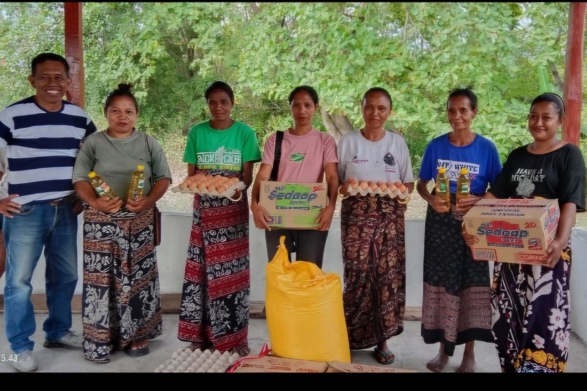 PALAWA Unpad distributes aid to earthquake victims in NTT