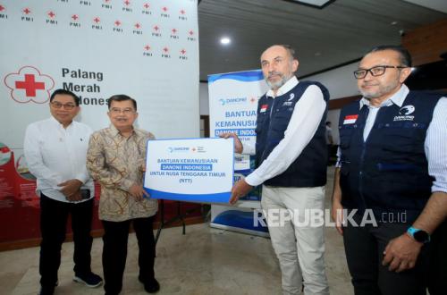 Aid for NTT Earthquake Victims Distributed via Land and Sea Routes