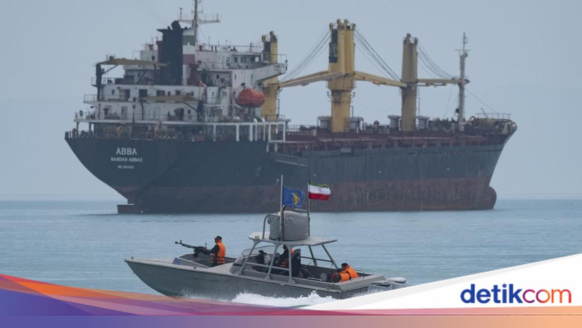 Dismissing Trump, Iran Asserts Full Control over Strait of Hormuz