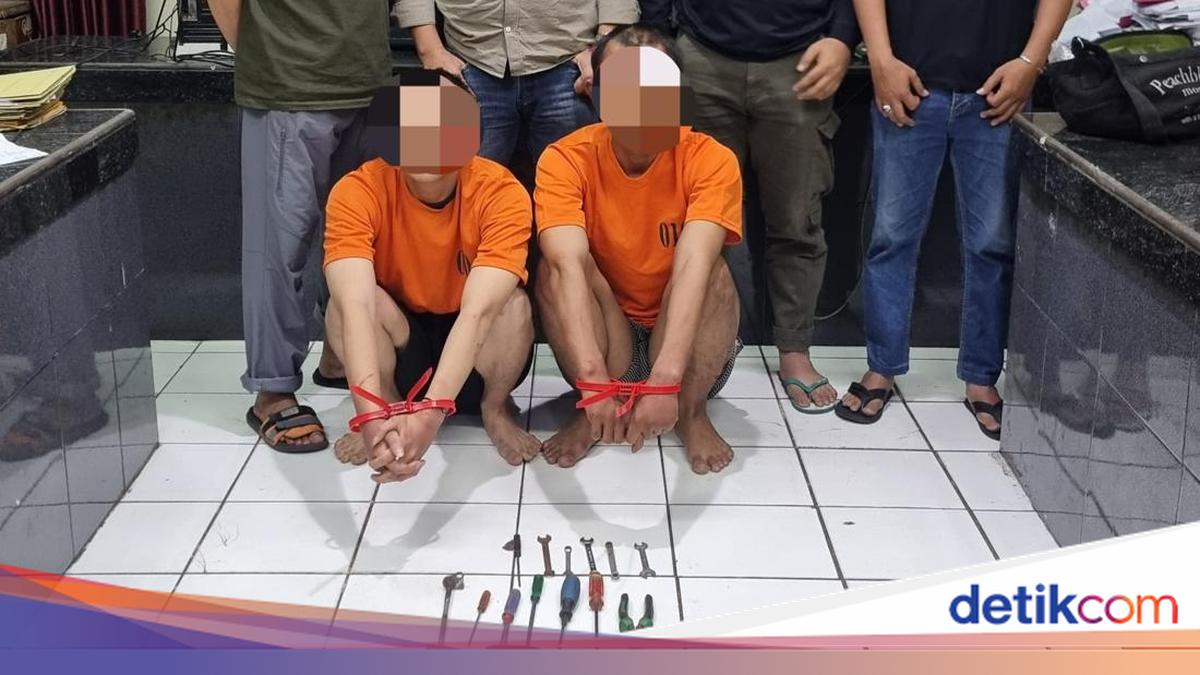 Two Motorcycle Thieves Arrested in Bogor After Being Apprehended by Residents