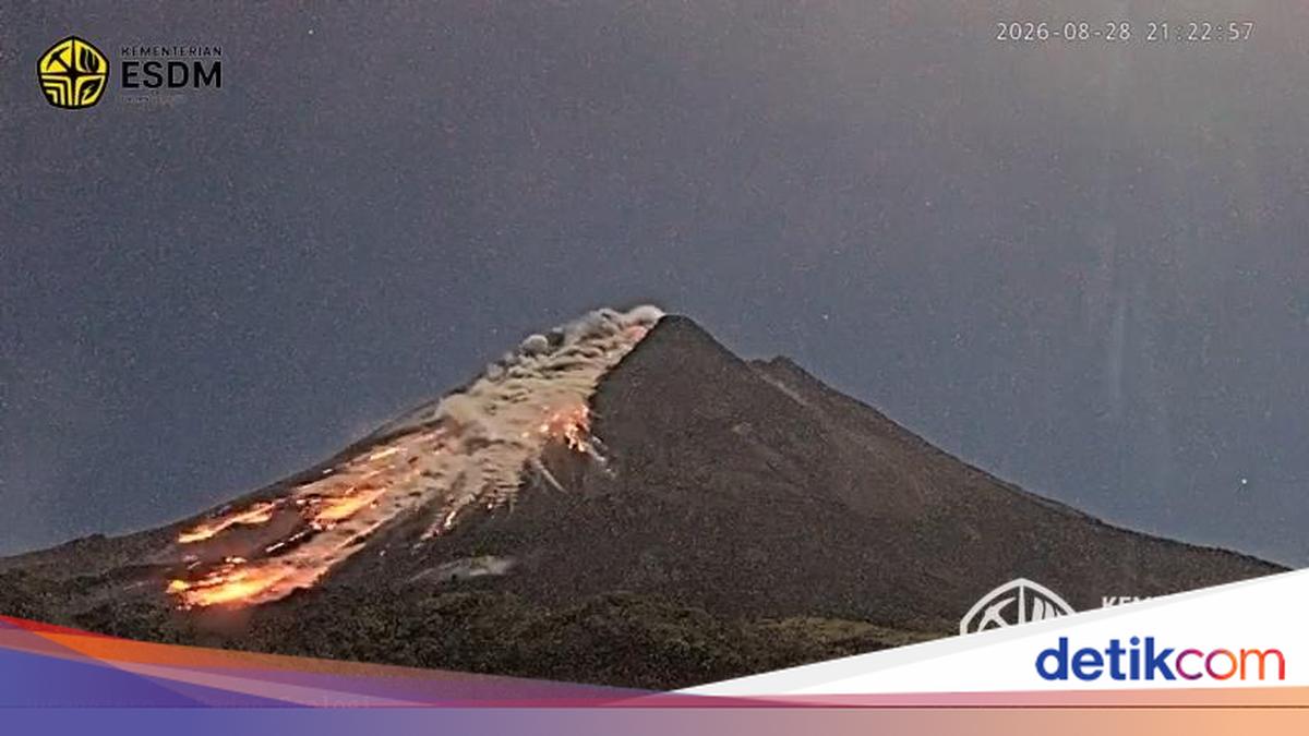 Forest on Mount Merapi Slopes Burns, Suspected Due to Eruption