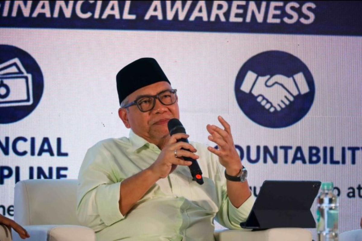 LPS strengthens financial literacy in Islamic boarding school communities