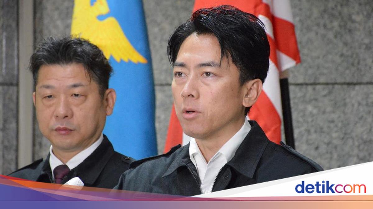 Japan Sends Helicopters to Help Tackle Forest Fires in Indonesia