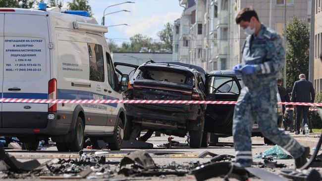 Grim Aftermath of Car Explosion in Russia, Soldier Killed on the Spot