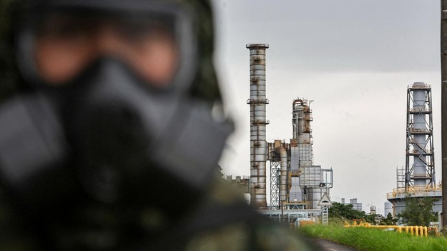 China Quietly Controls World Oil Reserves, For What Purpose?