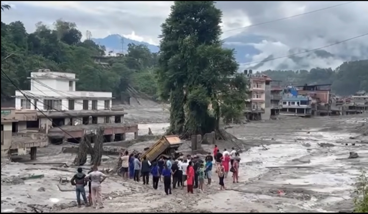 Nepal Finally Accepts Foreign Aid for Flash Flood Evacuation