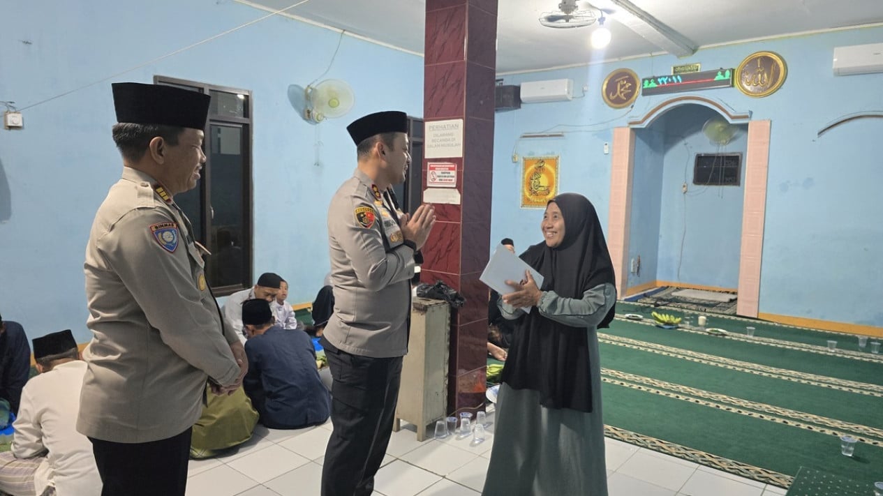 Bogor Police Chief's Message to Middle-Aged Woman Whose Life Changed Thanks to National Police Chief