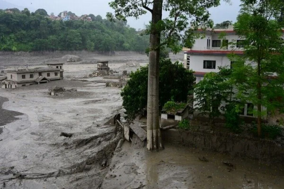 261 foreign tourists rescued after Nepal flash floods