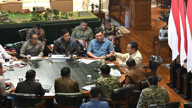Prabowo Gathers TNI Top Brass Overnight in Hambalang, Here's What Was Discussed