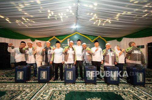 Loyal Since Day One: 70 Legend Gojek Driver Partners Depart for Umrah