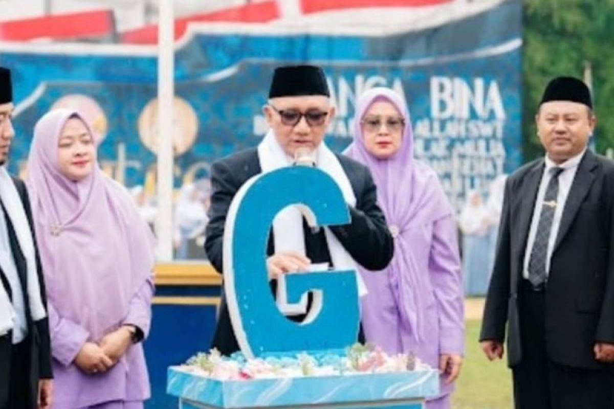 Darunnajah Islamic Boarding School holds 50th Porseka to boost new students' spirit