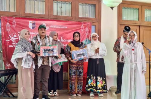 Commemorating Prophet's Birthday, Rombsis Distributes Aid to NTT and Palestine