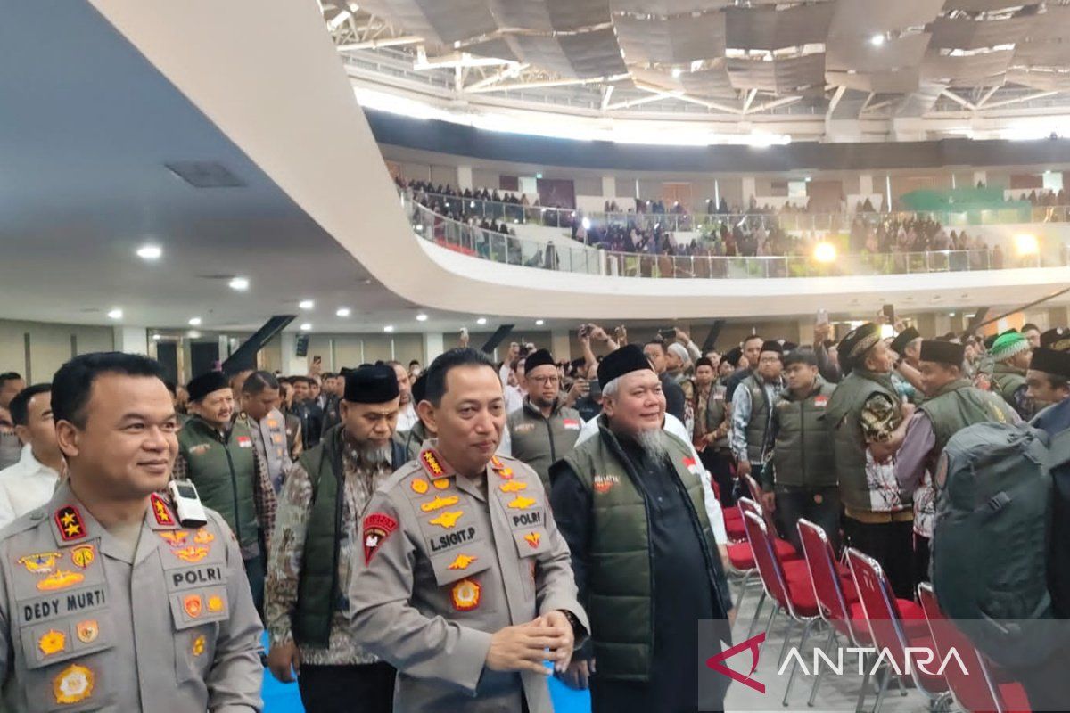 National Police Chief Meets 6,500 Garda Satya NKRI Members in Solo