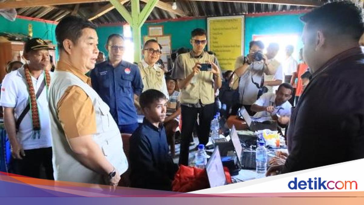 Dukcapil Restores 11,225 Population Documents for Flores Earthquake Victims