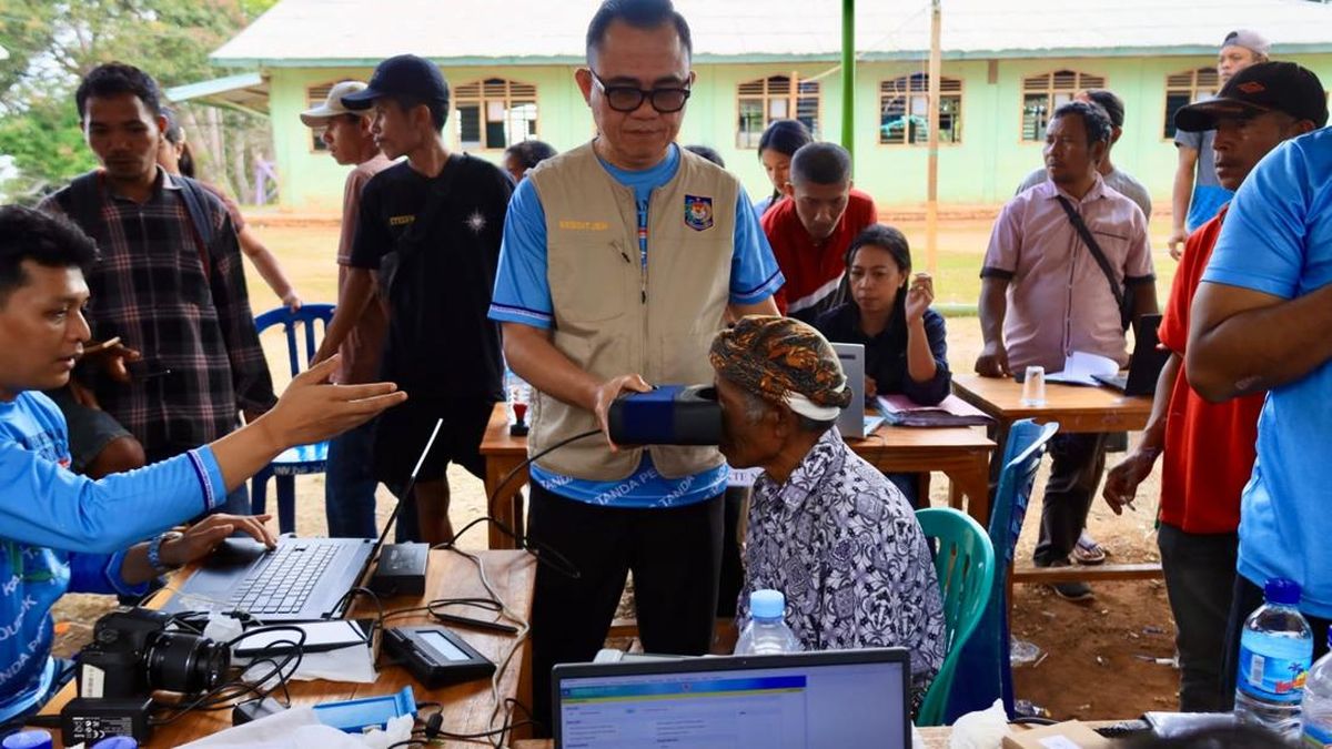 Dukcapil Team Restores 11,225 Resident Documents in Six Days Following NTT Earthquake