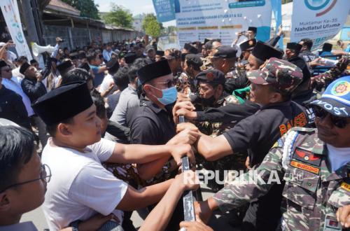 NU Congress Heats Up: Banser Commander Takes Over Security