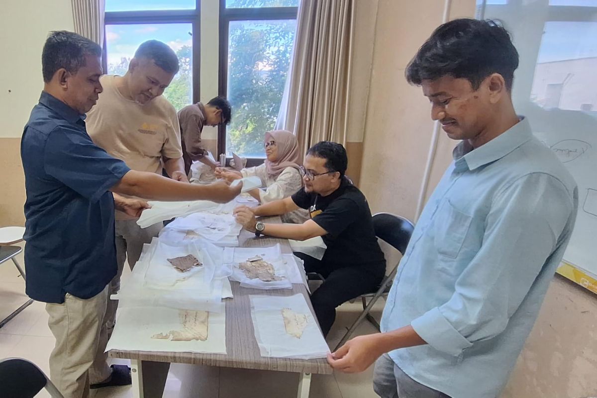 BRIN and UIN Ar-Raniry Develop Conservation Model for Manuscripts Affected by Disasters