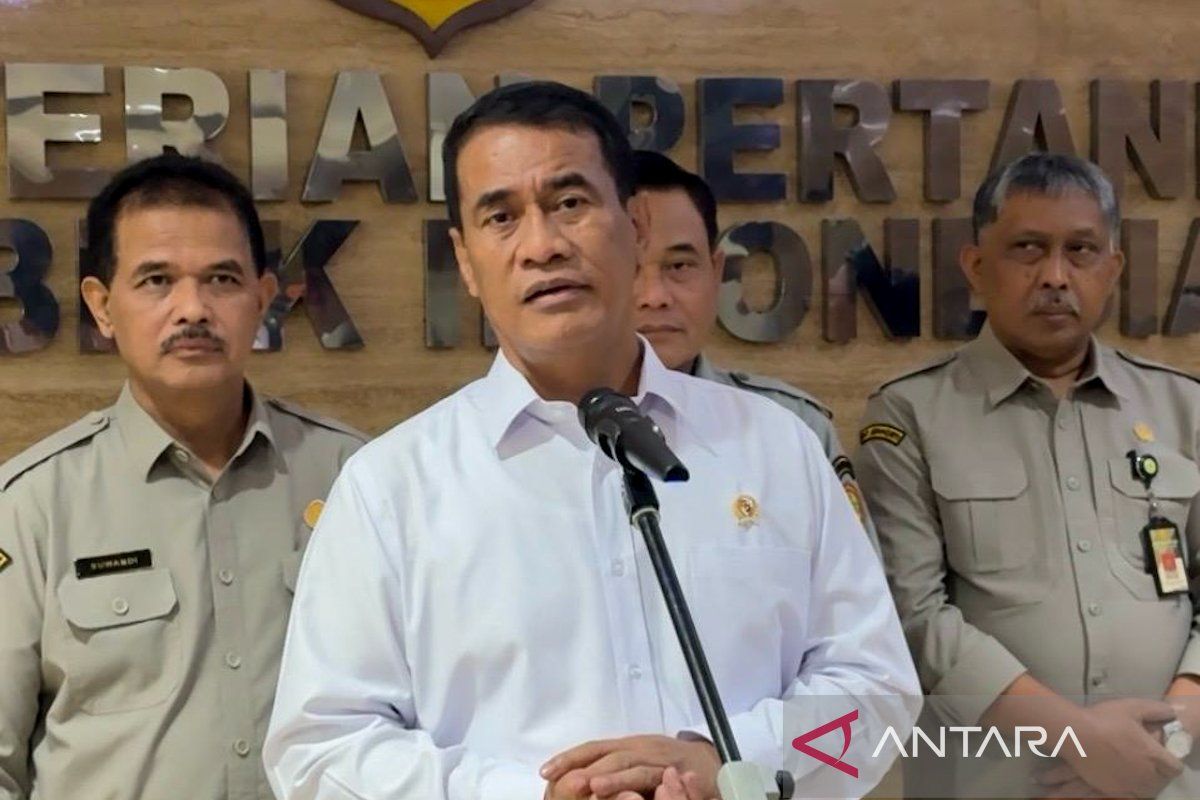 Agriculture Minister Amran dismisses 13 officials over involvement in online gambling