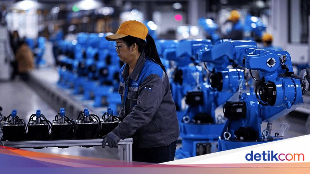 Behind China's Ambition to Employ Millions of Robots in Factories