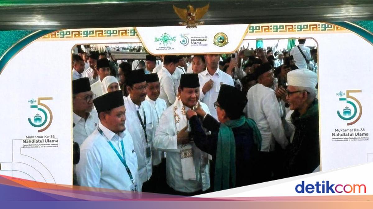 Prabowo Attends Closing of 35th NU Congress in Jombang