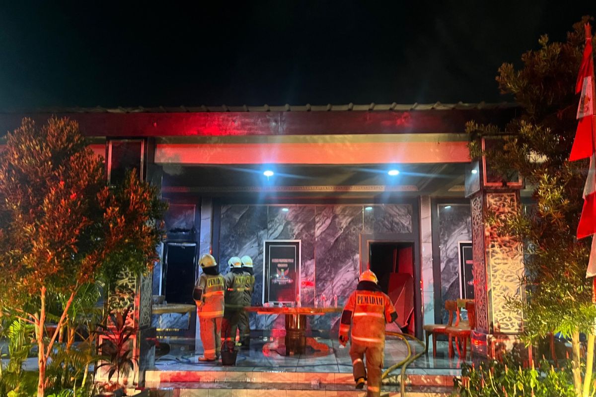 Post burns down, GRIB Jaya says due to phone charger short circuit