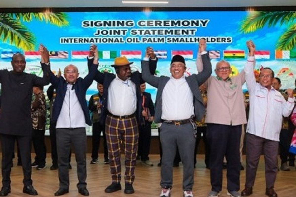 Indonesia ready to strengthen oil palm smallholders globally through WCOPS