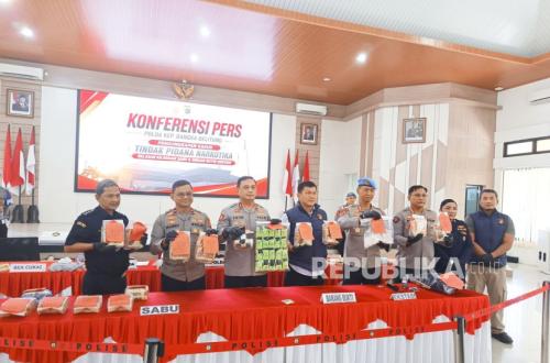 Customs and Bangka Belitung Police Foil Circulation of 16.4 kg of Methamphetamine and 4,980 Ecstasy Pills