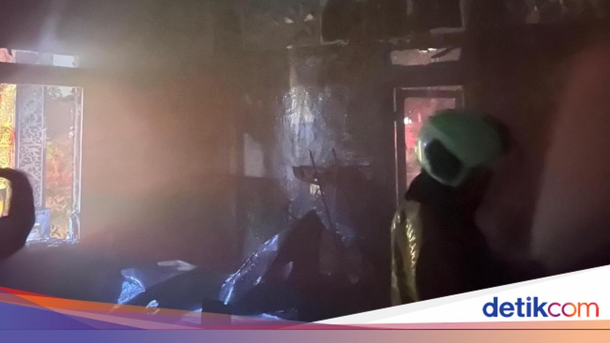 Police: Fire at GRIB Organisation Post in West Jakarta Caused by Electrical Short Circuit