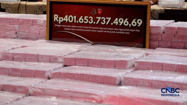 Visual Display of Rp401 Billion 'Mountain' of Cash Seized from PT CNI Nickel Corruption