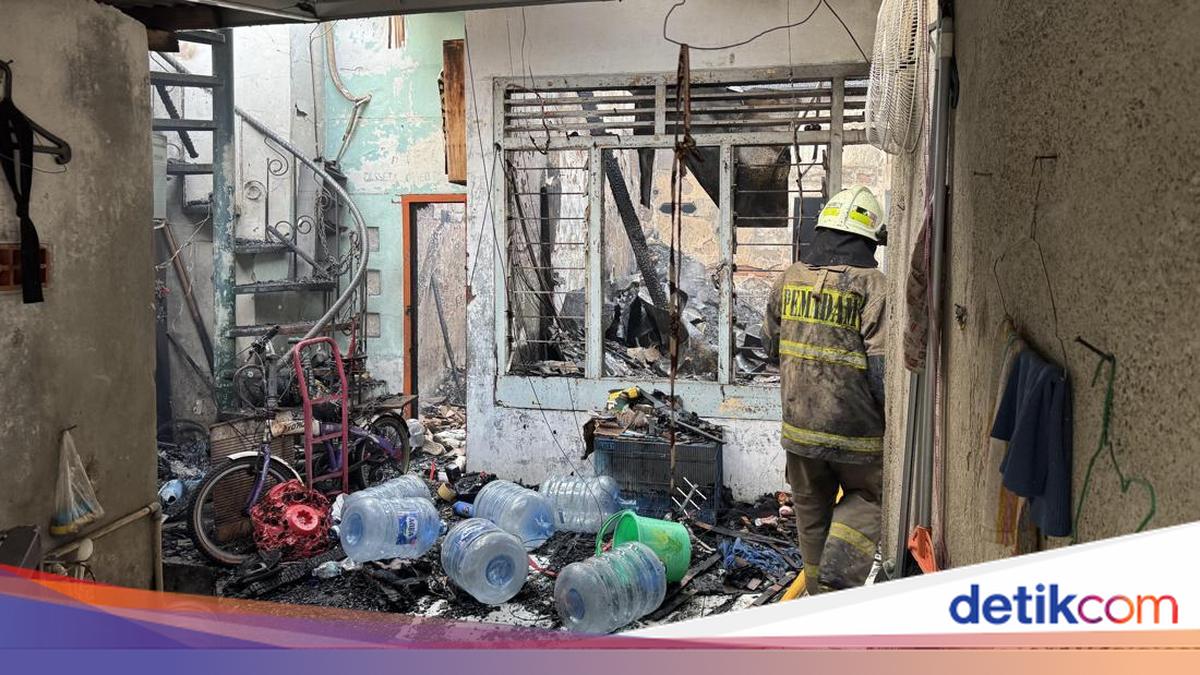 Fire in Gambir, Central Jakarta, Destroys Several Houses and Empty Building