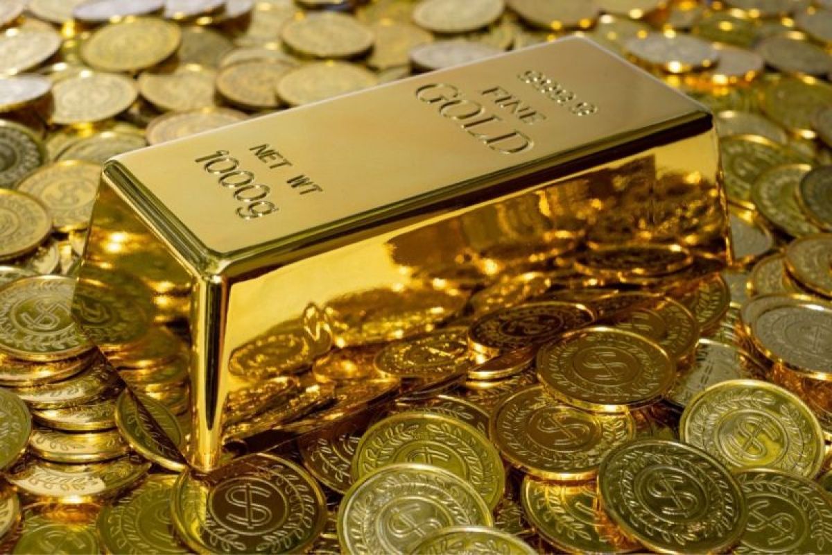 A gradual gold investment strategy with limited funds