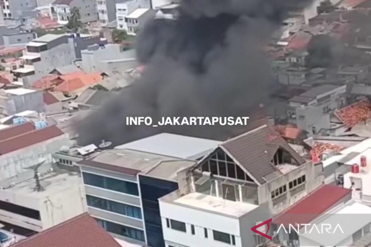 Fire in Kebon Kelapa contained, 114 homes affected