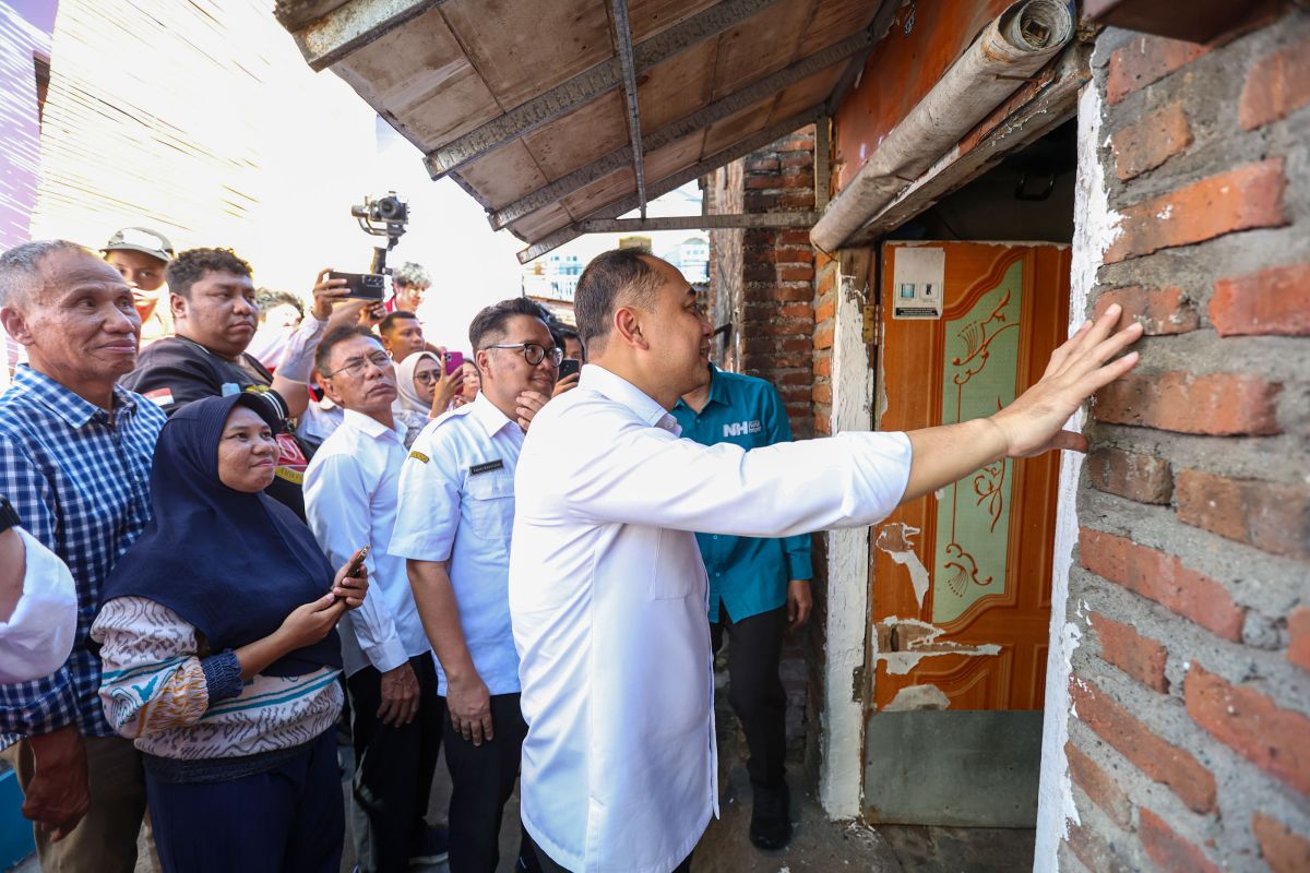 Organising homes, caring for residents