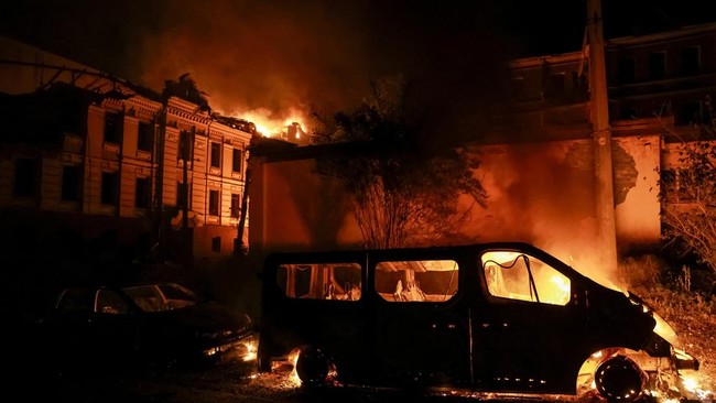 Putin Escalates Tensions: Massive Missile Strikes Prepared Against Ukraine