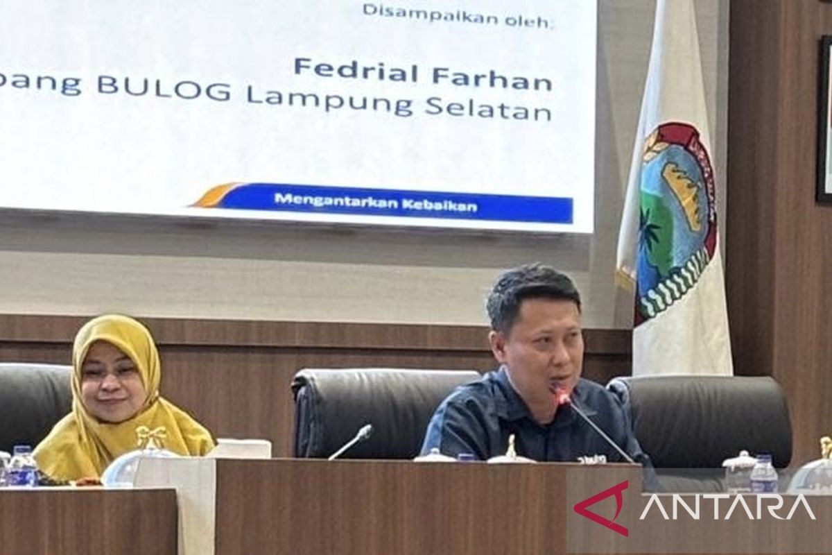 Bulog distributes rice assistance to 182,398 residents in South Lampung
