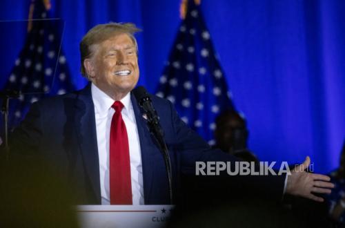 Trump Fuming at NBC Journalist, Demands FCC Sanctions; NBC Responds