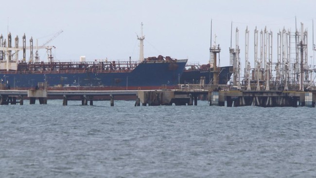 Trump Ousts China and Russia as US Gains Control of Strategic Oil Fields