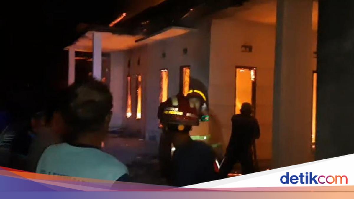 Two Children Dead After Being Left Alone During House Fire in Lampung