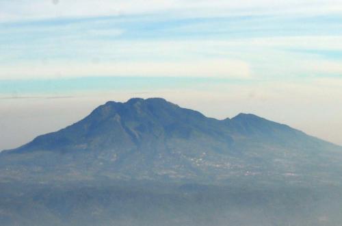 Mount Ungaran Geothermal Project Faces Opposition; Regional Council Promises to Consult Ministry of Energy