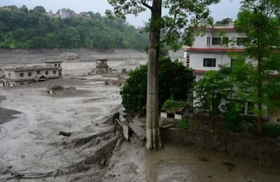Himalayan Flash Flood Death Toll Surpasses 1,000, with 4,462 Still Missing