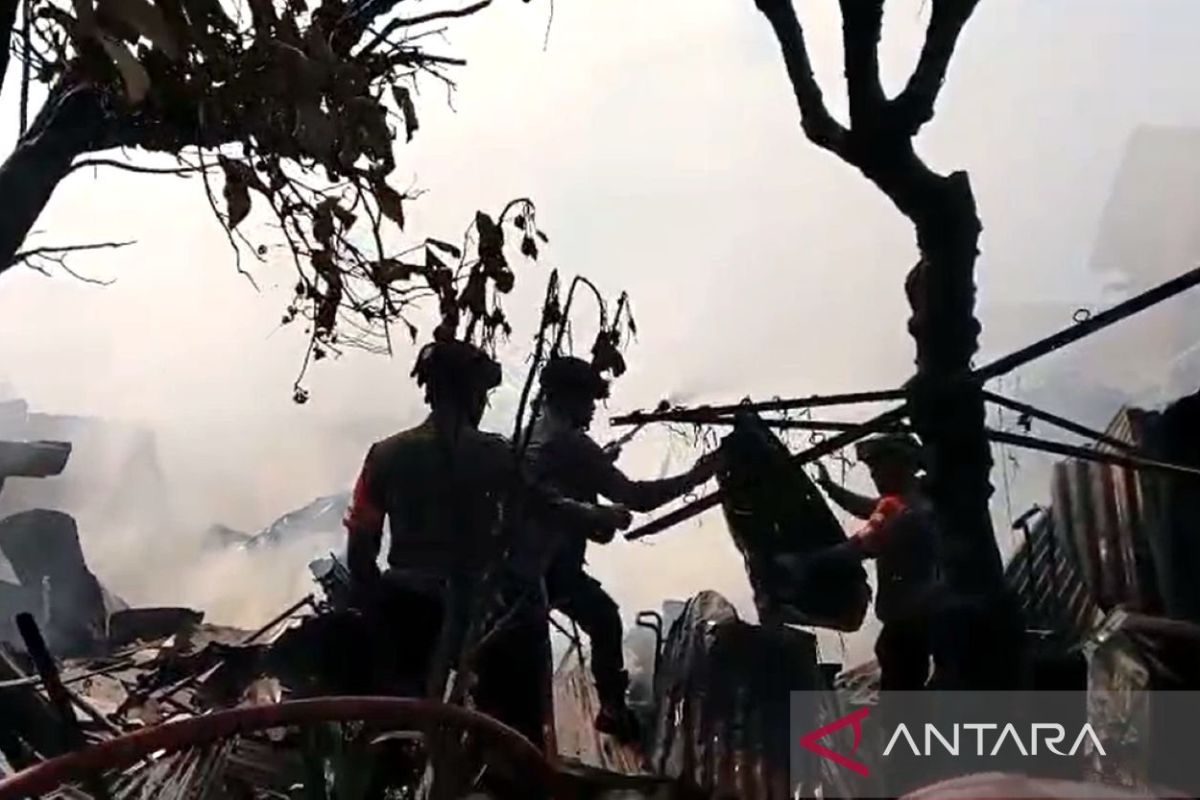 35 barracks destroyed in TNI Mattoangin dormitory fire