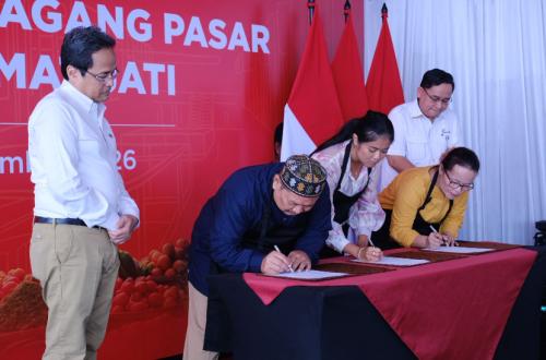 Kramat Jati Wholesale Market Traders Participate in Mass Credit Agreement with Bank Jakarta