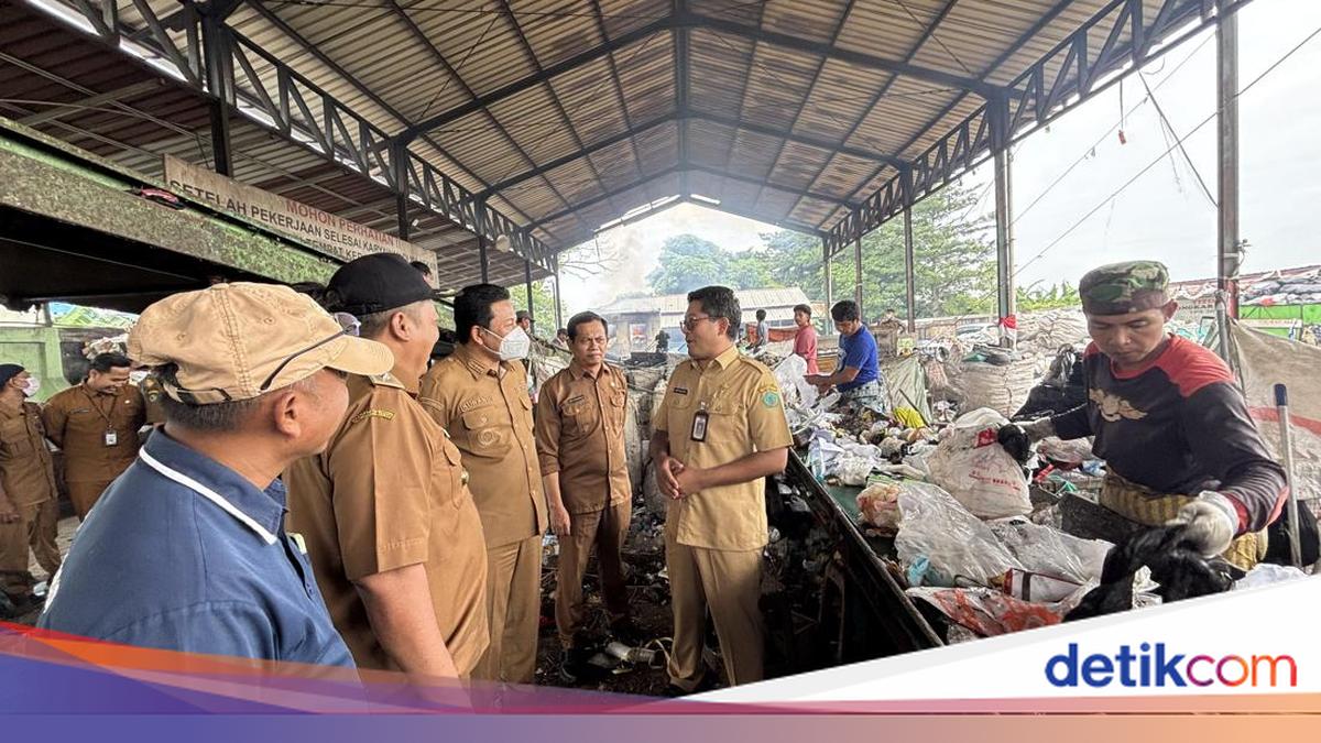 Sidoarjo Regency's Commitment to Waste Management Earns National Award