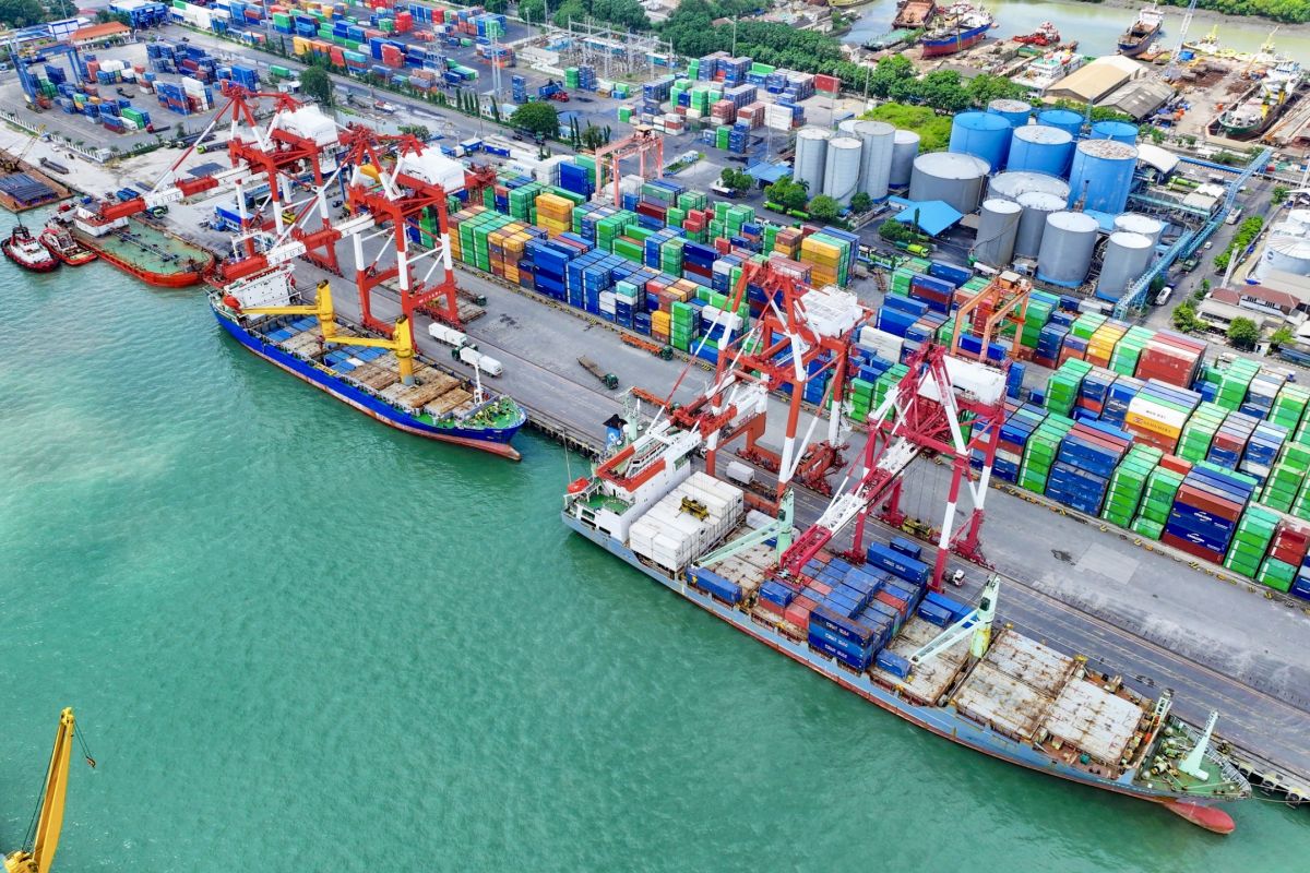 BPS reports 16.56 per cent increase in East Java imports from January to July 2026