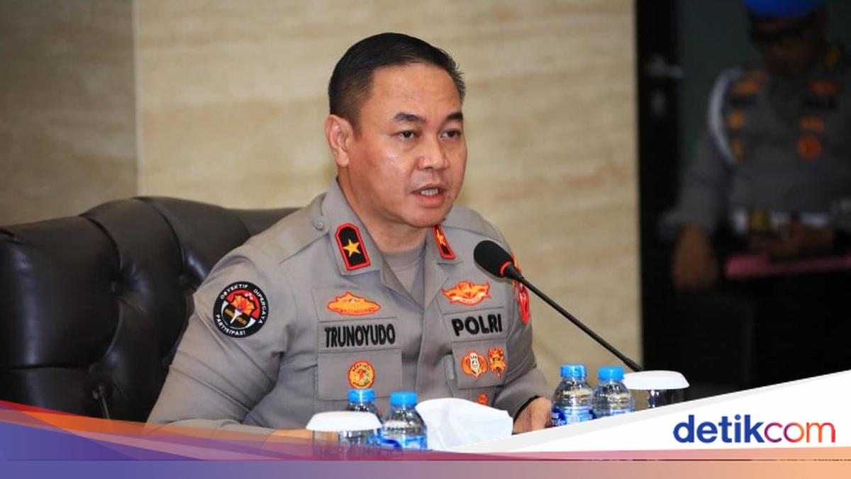 Indonesian National Police Explain Protest Management Stages: Law Enforcement as a Last Resort