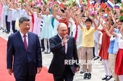 Putin Seeks to Make Russia-China Visa-Free Travel Permanent