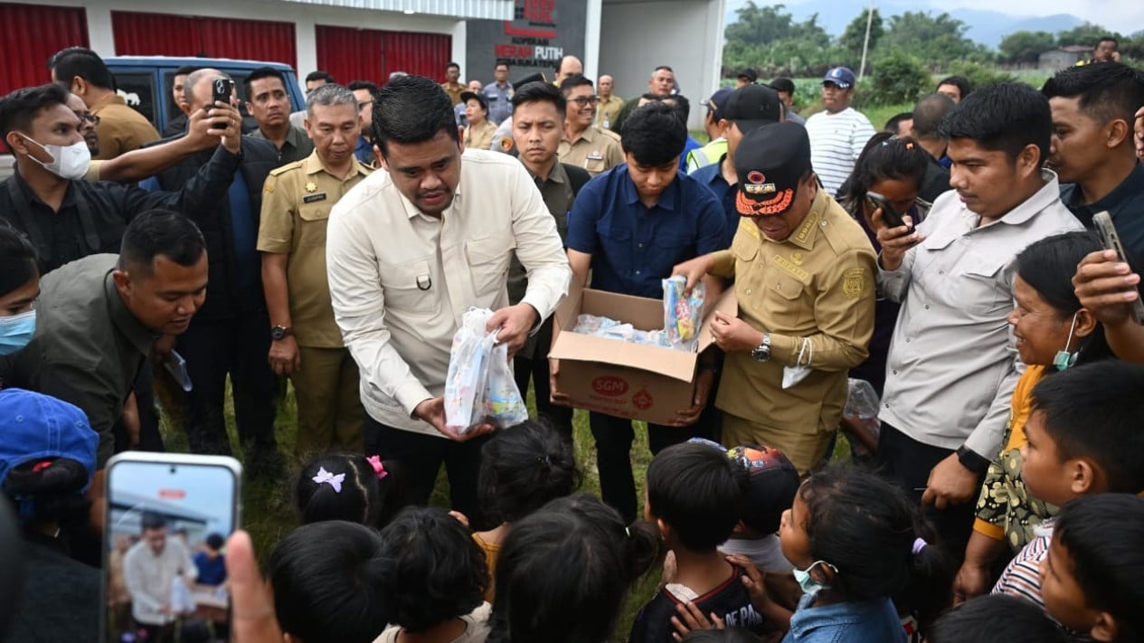 Mount Sinabung Eruption: Bobby Nasution Ensures Refugee Needs are Met