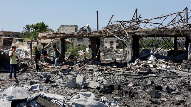 A Boomerang Effect: Toxic Waste and Debris from Gaza Strike Back at Israel