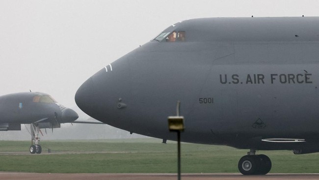 US Military Suddenly Deploys Troops and Fleet to North Sulawesi, What is Happening?