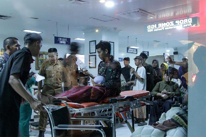 431 East Java Students Fall Ill After Eating Free Meals